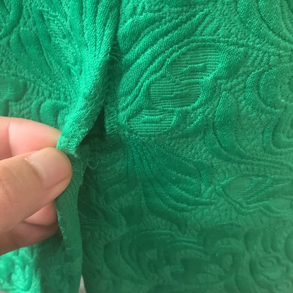 Ellen Tracy Green Sleeveless Jacquard Sheath Dress Gold Chain P-P 17”, P-H 26” - Picture 5 of 7